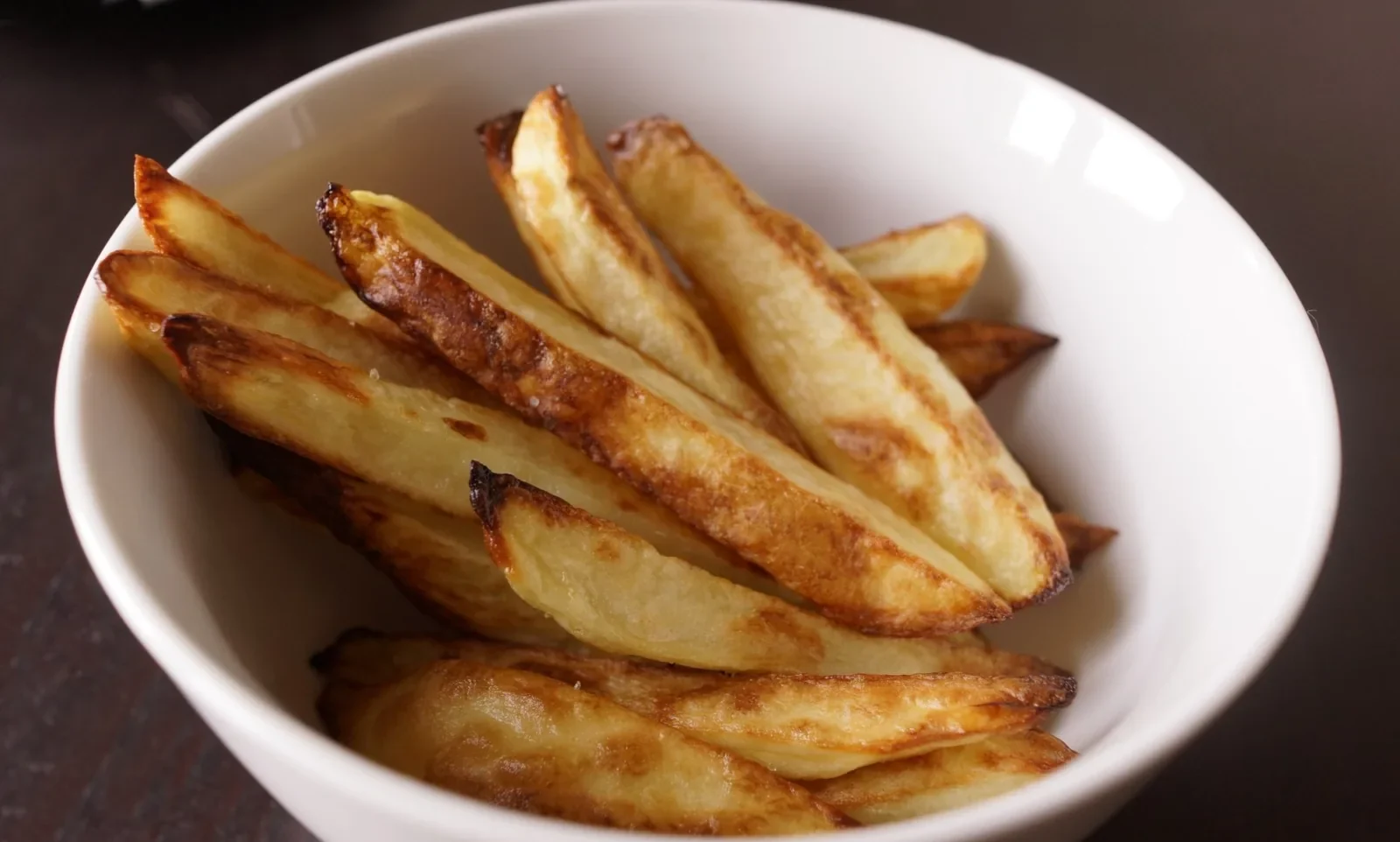 Frites au four maison — photographie originale