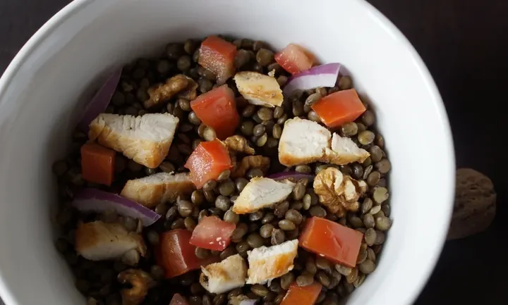 Photographie : Salade de lentilles au poulet