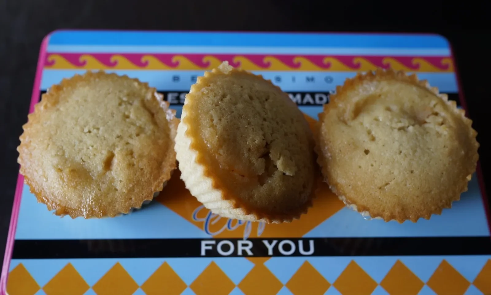Muffins moelleux aux abricots — photographie originale