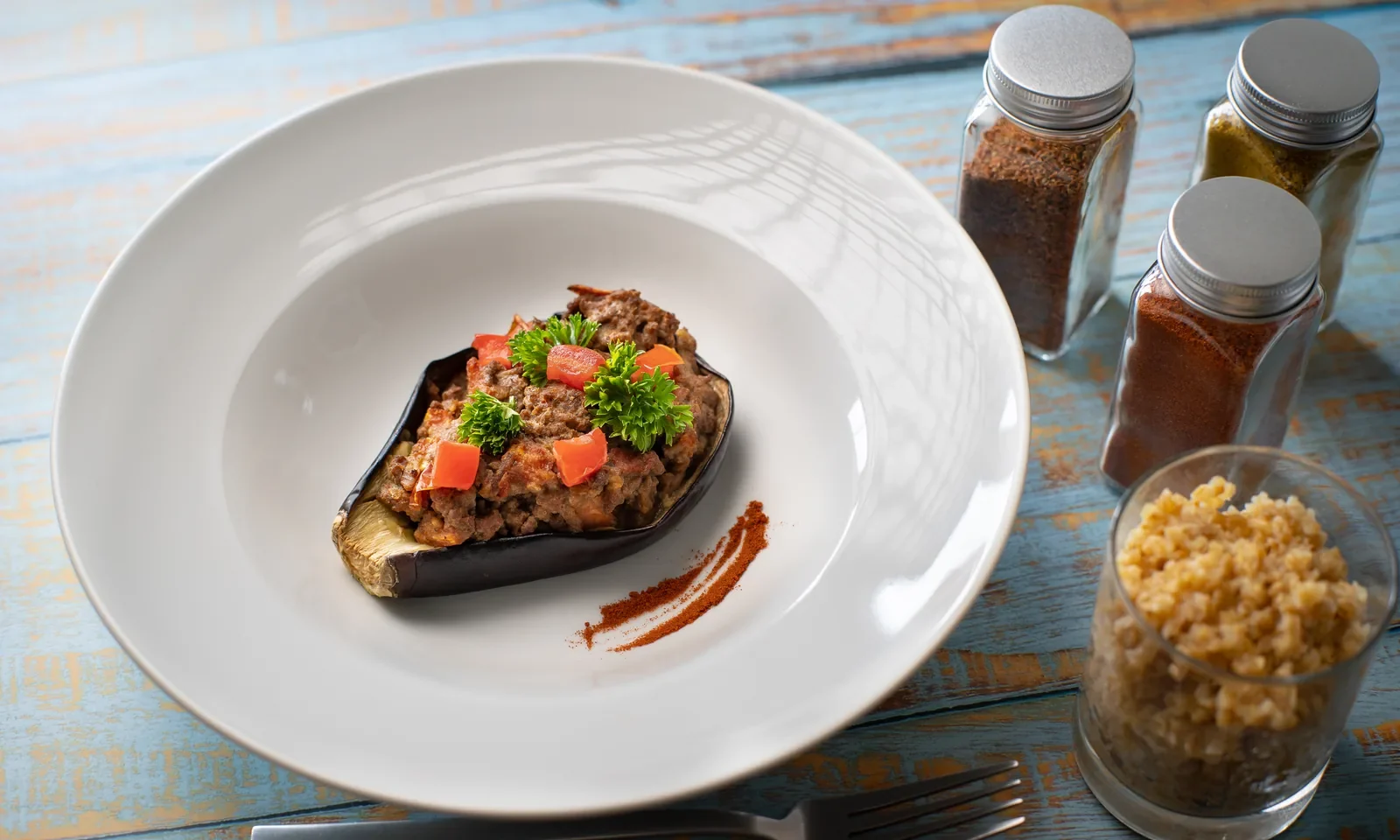 Aubergines farcies à la libanaise — photographie originale