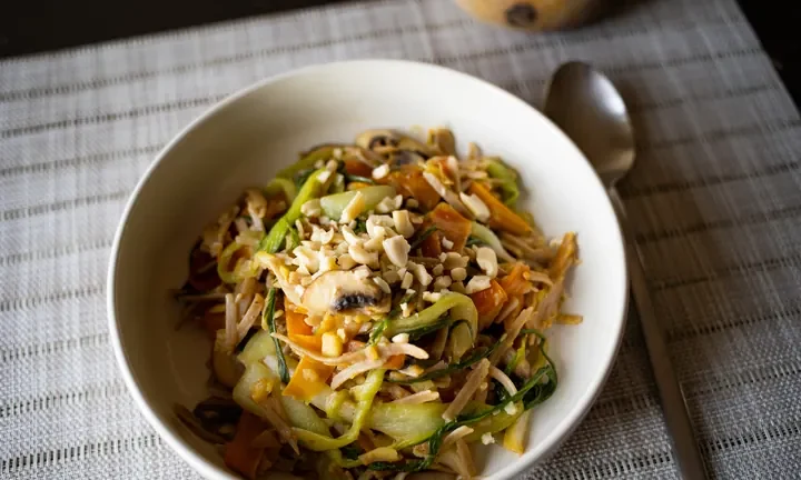 Photographie : Pad Thai sauce soja et cacahuètes